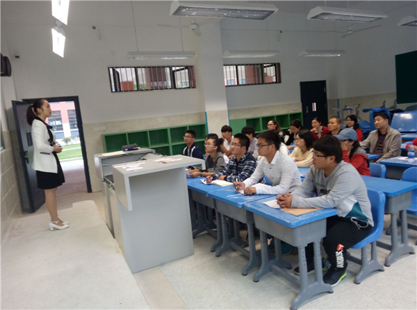 桐梓坝小学教研2.jpg
